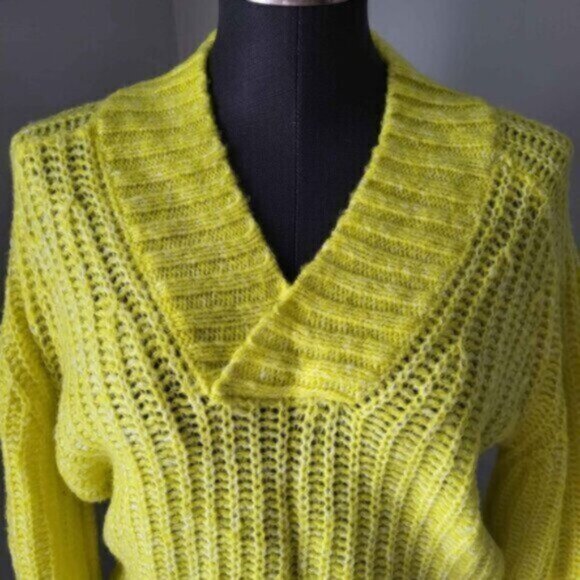 Anthropologie Oversized Cropped Wool V Neck Knit Sweater NWT Sz S - Picture 3 of 10